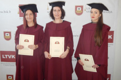 Nuotolinių studijų studentų diplomų įteikimo ceremonija 2017 m. 